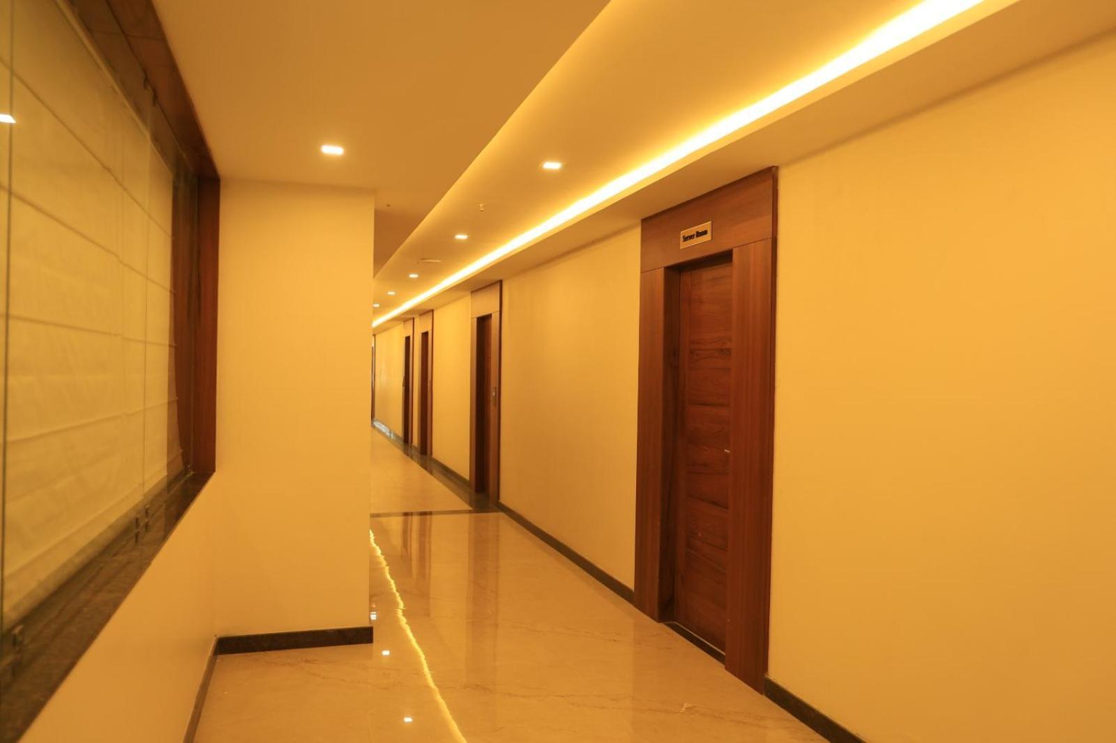 Hotel Anand Grand Hosūr Buitenkant foto