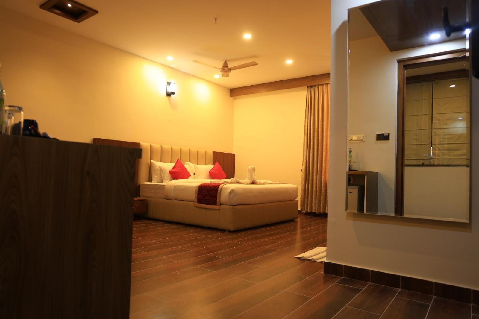 Hotel Anand Grand Hosūr Buitenkant foto